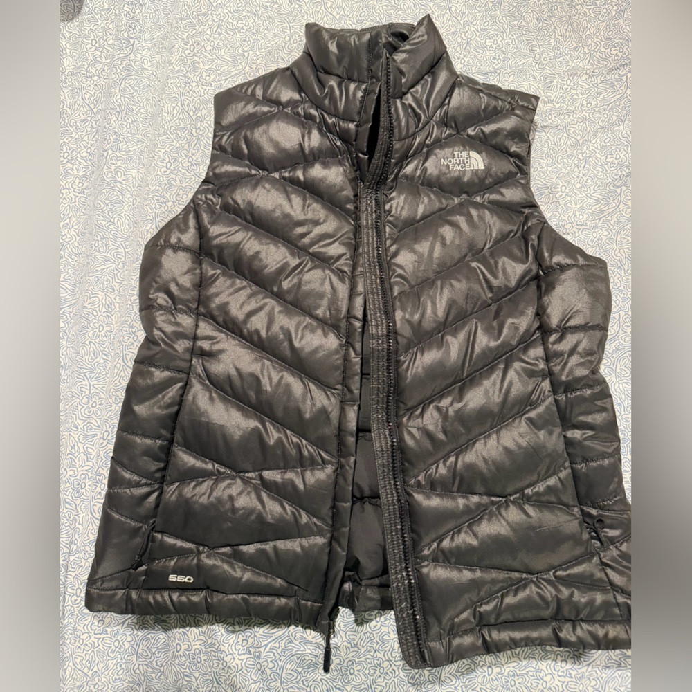 The North Face Quilted Black Vest Size Womens medium